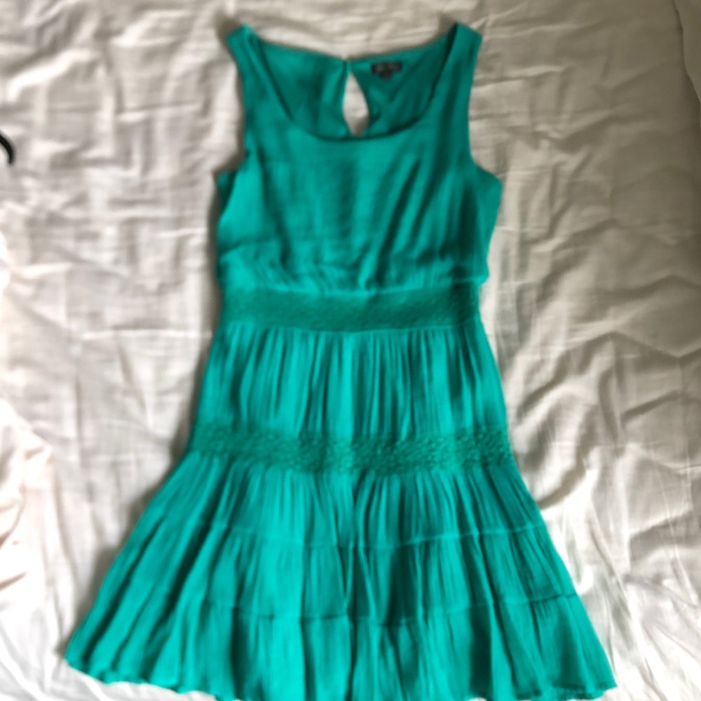 Green Lily Rose Medium Dress